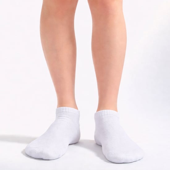 Paquete de 6 Calcetas Deportivas Básicas para Damas - Cómodas Medias Deportivas para el Día a Día - Image 3