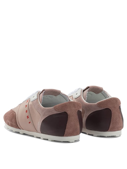 Zapatilla de cuero con logo - Image 4