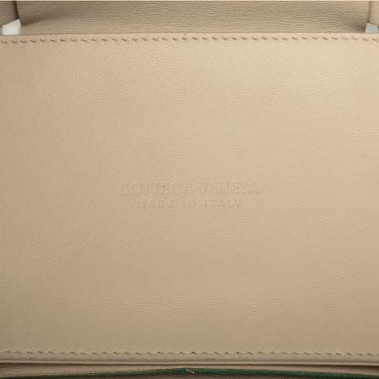 Tote Arco Maxi Intrecciato de Nappa Mediano de Segunda Mano - Image 6