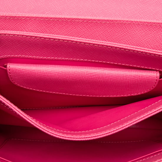 Bolso de cadena con solapa Saffiano Lux Lock de segunda mano - Image 4