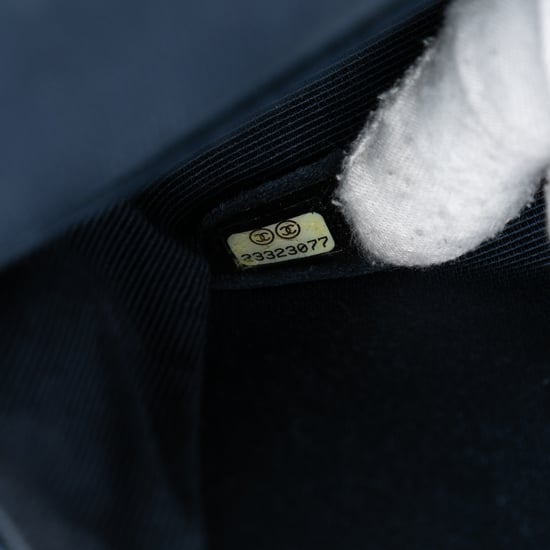 Bolso de segunda mano de terciopelo clásico mediano con doble solapa - Image 5