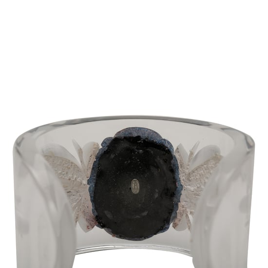 Pulsera de Cuff de Camelia de Lucite de Segunda Mano - Image 4