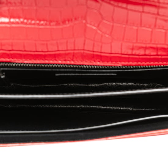 Cartera con cadena Kate con relieve - Image 4