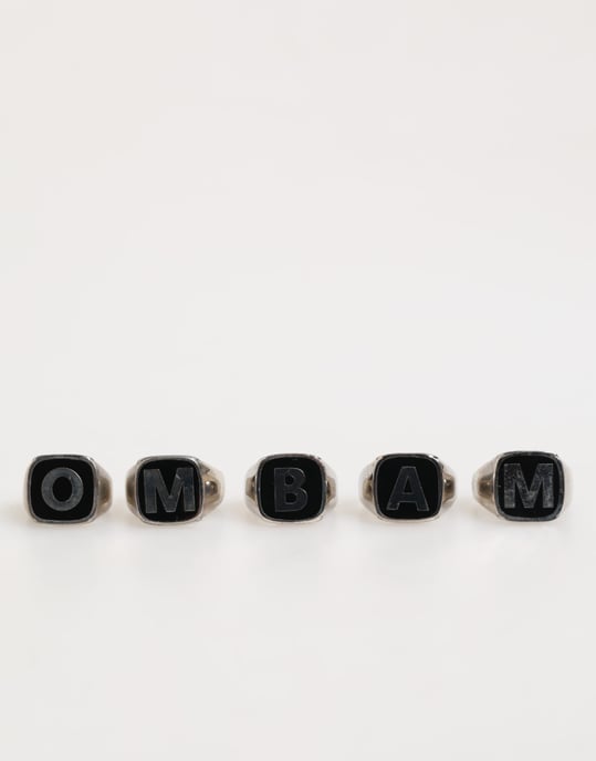 Anillo de Plata con Letra Inicial - Image 2