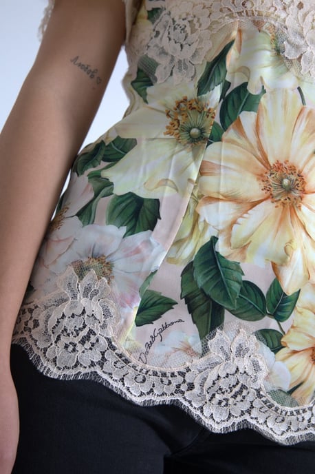 Blusa con Encaje Floral - Image 4
