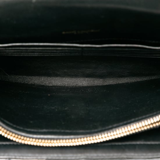 Cartera Cruzada Vicky Mediana de Patente Usada - Image 4
