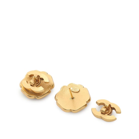 Pendientes de botón con camelia de esmalte CC de segunda mano - Image 4