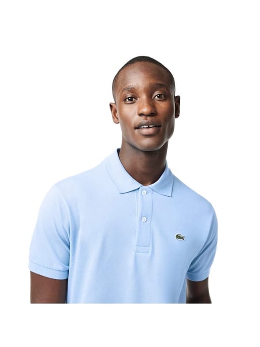 Polo original Lacoste azul pálido de corte clásico - Image 2