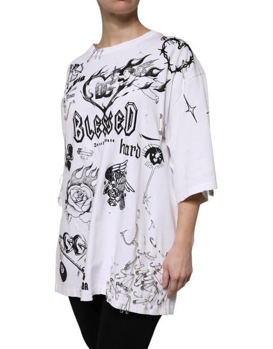 Camiseta Gráfica de Alfiler de Seguridad - Image 2