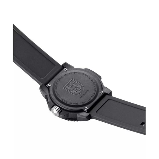 Reloj Deportivo Luminox de Resina Negra - Image 3