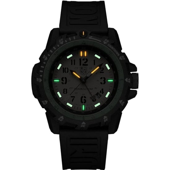 Reloj Deportivo Luminox de Resina Negra - Image 2