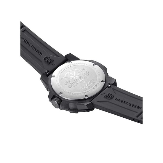 Reloj Deportivo Luminox de Resina Negra - Image 3