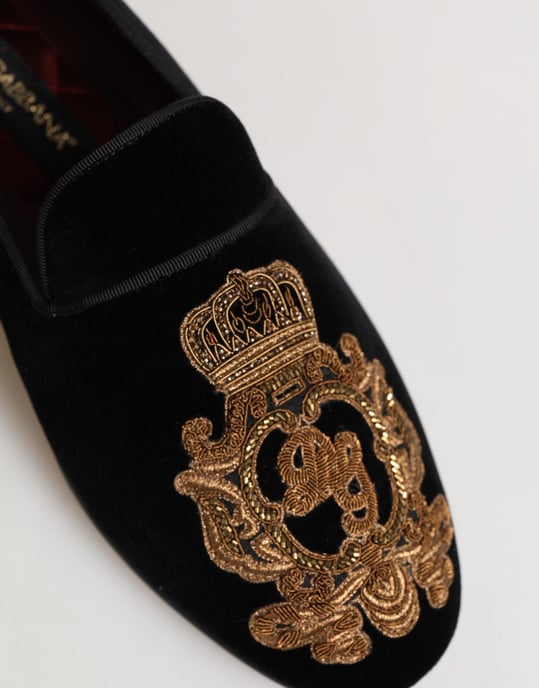 Zapatos Loafers para Hombre de Terciopelo Negro con Corona Dorada de Dolce & Gabbana - Image 5