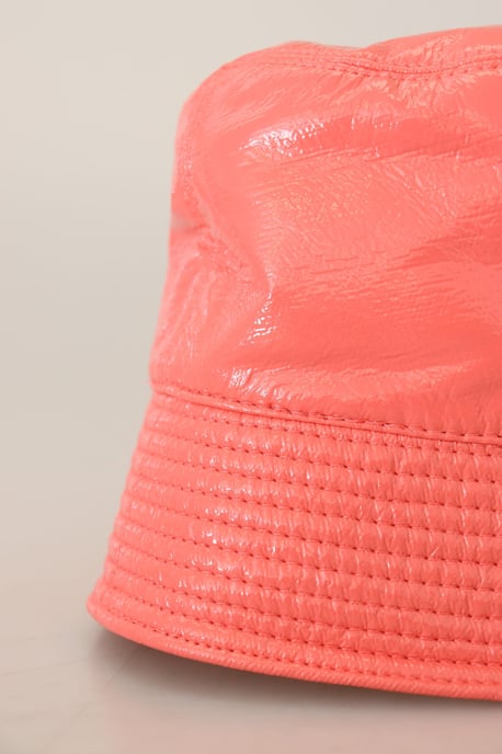 Gorra de cubo de mujer en piel sintética acolchada de durazno de Dolce & Gabbana - Image 6