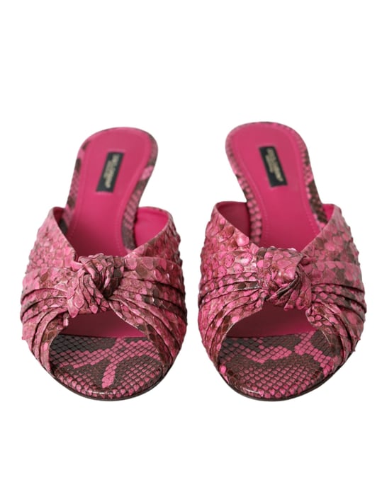 Zapatos de tacón bajo de piel exótica rosa de Dolce & Gabbana - Image 2