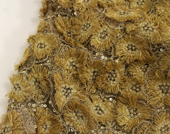 Vestido Maximidi de Encaje Largo con Cristales GOLD de Lanre Da Silva Ajayi - Image 6