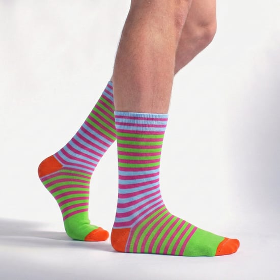 Calcetines de algodón novedad para hombres Mencap | Regalo divertido con eslogan de rayas coloridas - Image 3
