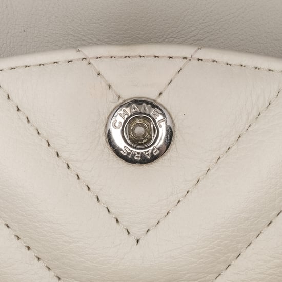 Bolso de Hombro Chanel 19 Chevron Acolchado - Image 6