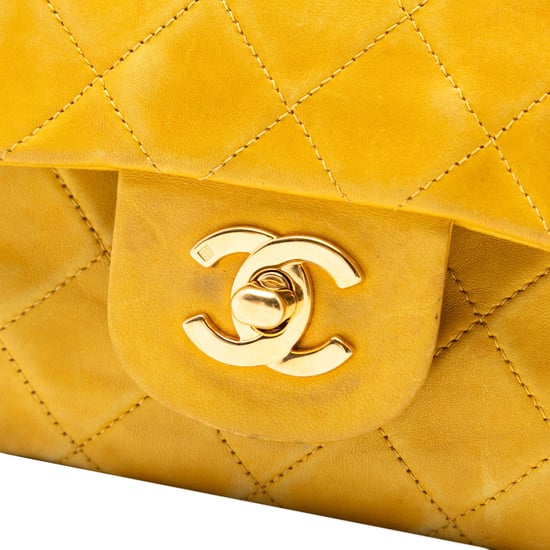 Bolso Clásico Pequeño de Cordero de Segunda Mano con Doble Solapa - Image 5