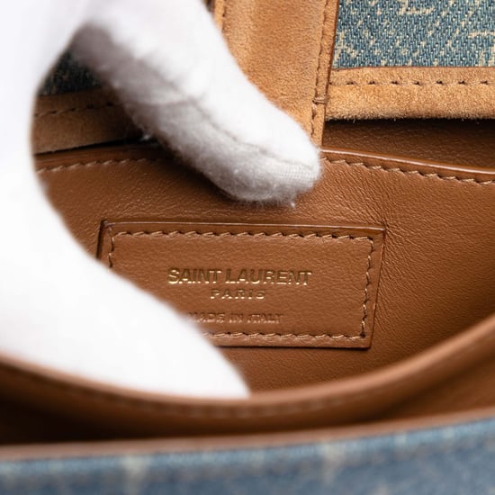 Bolso Cruzado de Denim Monograma Todo en Uno con Detalles de Ante de Segunda Mano - Image 6
