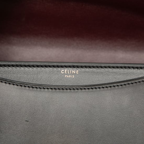 Funda de Cuero Pequeña de Segunda Mano con Cadena y Solapa - Image 5