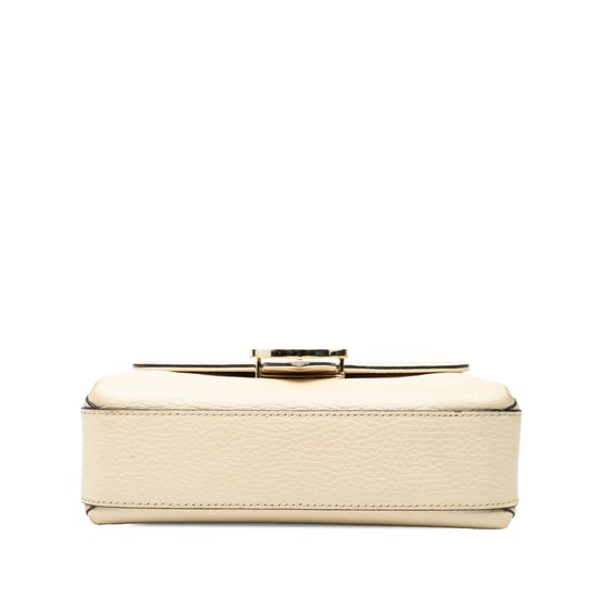 Cartera cruzada de piel de ternera de pequeño dólar de segunda mano con logo intrecciato G - Image 3