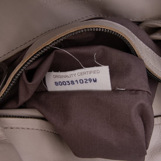 Bolso Tote de Cuero Intrecciato de Segunda Mano con Cierre Lateral - Image 6