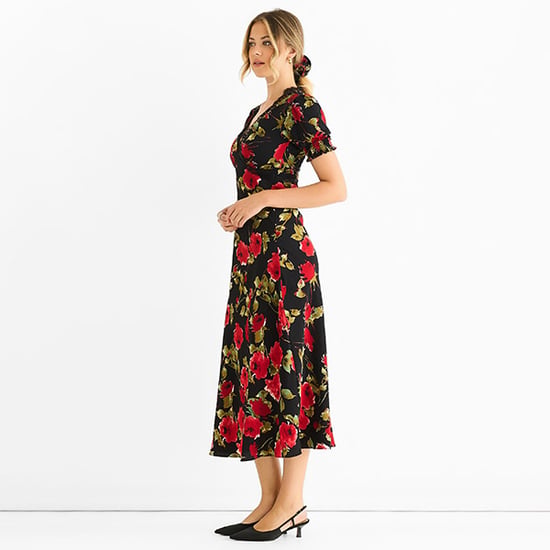 Vestido midi negro con detalles de encaje floral - Image 3