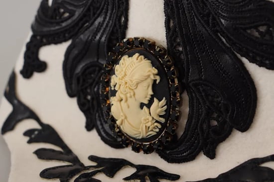 Sombrero de Broche de Camafeo Bordado en Lana Blanca y Negra de Dolce & Gabbana - Image 4