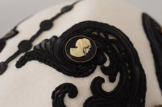 Sombrero de Broche de Camafeo Bordado en Lana Blanca y Negra de Dolce & Gabbana - Image 5