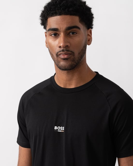 Camiseta ajustada en negro - Image 3
