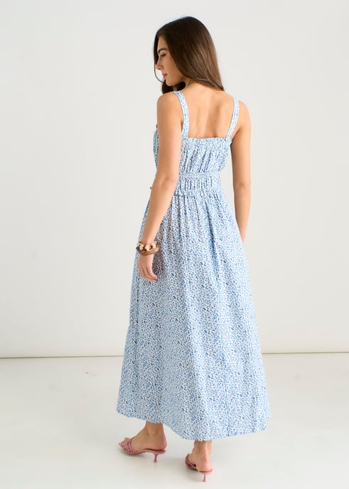Vestido midi azul con estampado floral discreto y corpiño fruncido - Image 4