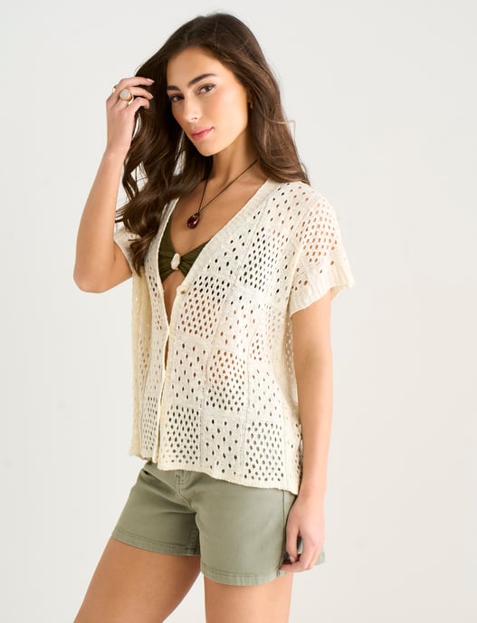 Cárdigan de ganchillo en color beige con botones en la parte delantera - Image 3