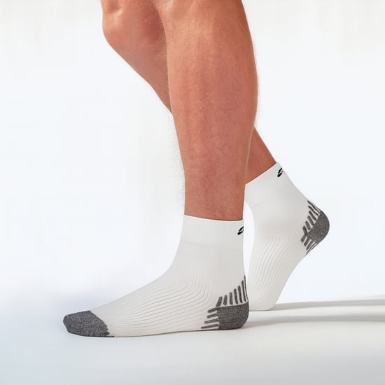 1 Paquete de Calcetines de Compresión Cortos para Correr - Image 3