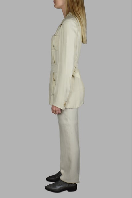 Prada Traje Beige - Image 4
