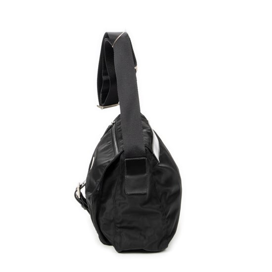 Prada Small Buckle Flap Crossbody en negro Lienzo - Image 3