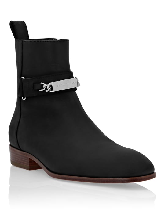 Botas - Image 1