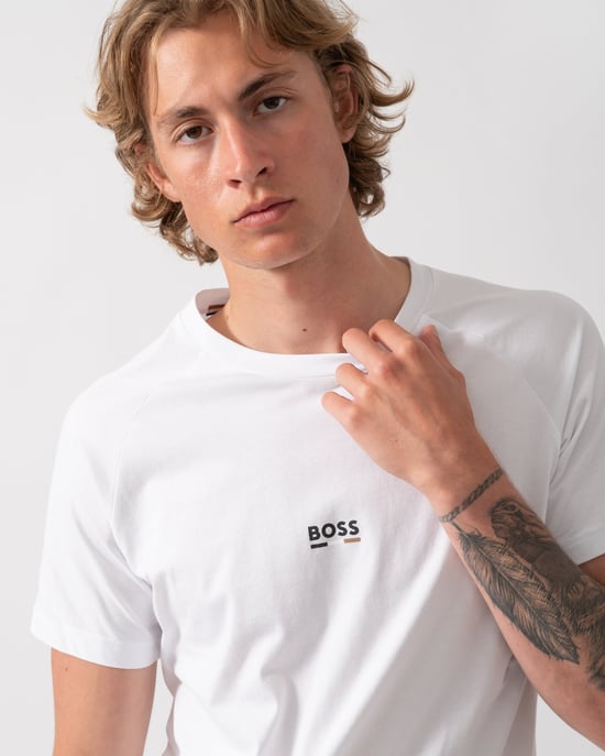 Camiseta de Playa Ajustada en Blanco - Image 4