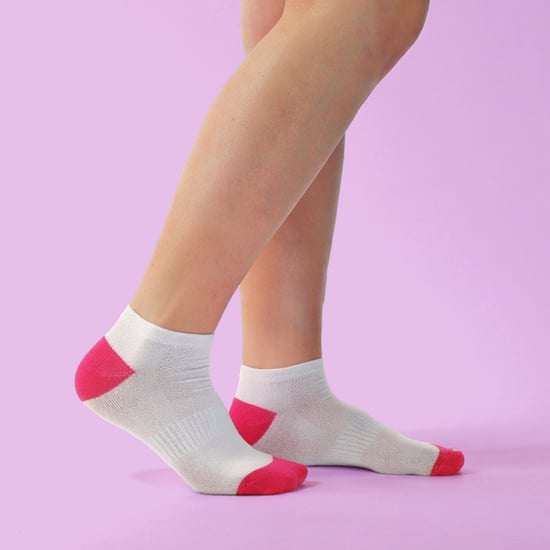 Paquete de 6 calcetines para mujer de bambú con diseño suave y transpirable de talón y punta - Image 4