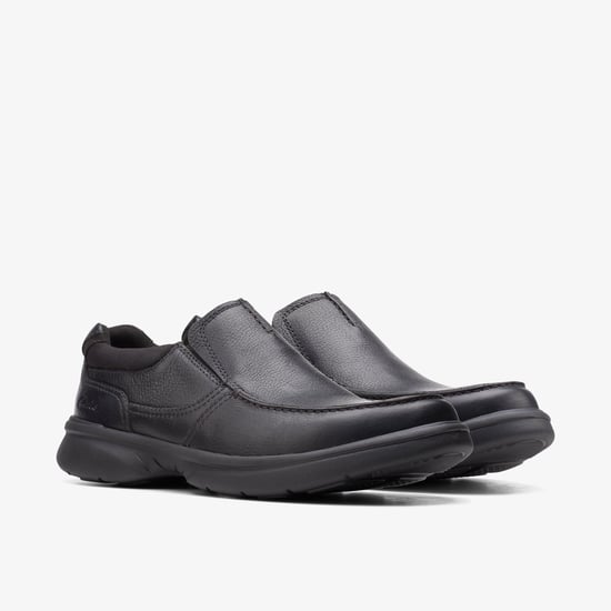 Zapatos de piel de vaca negra arrugada Bradley Free - Image 4