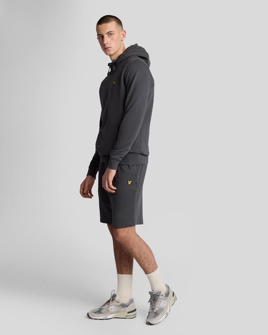 Pantalones cortos de chandal lisos en gris metalizado de Lyle & Scott - Image 2