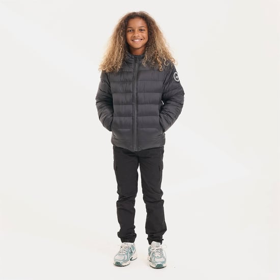 Chaqueta Acolchada para Niños y Niñas con Capucha Negra Abrigada - Image 3