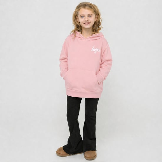 Sudadera con capucha para niñas, casual, rosa, suave, con diseño gráfico en la parte posterior. - Image 3