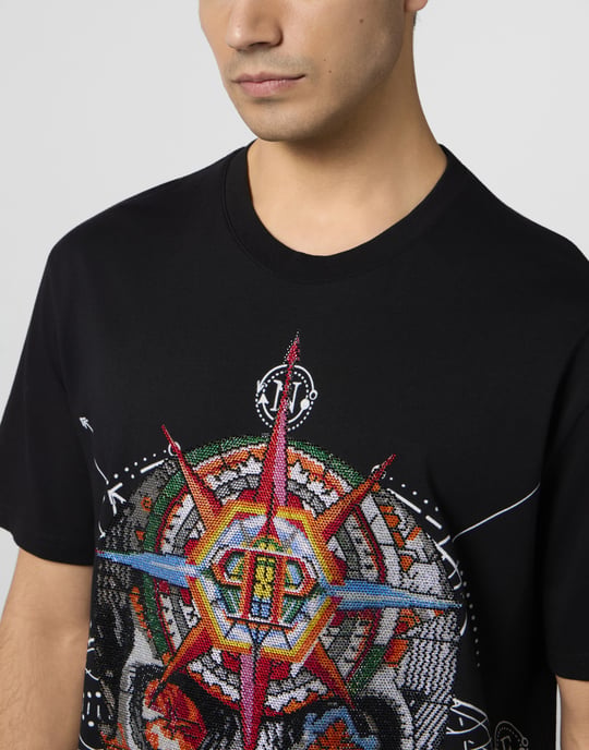 Round Neck T-Shirt Wind Rose Skull Stones - Image 3