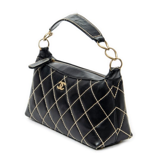 Chanel Surpique CC Hobo en Black Cuero de ternero - Image 2