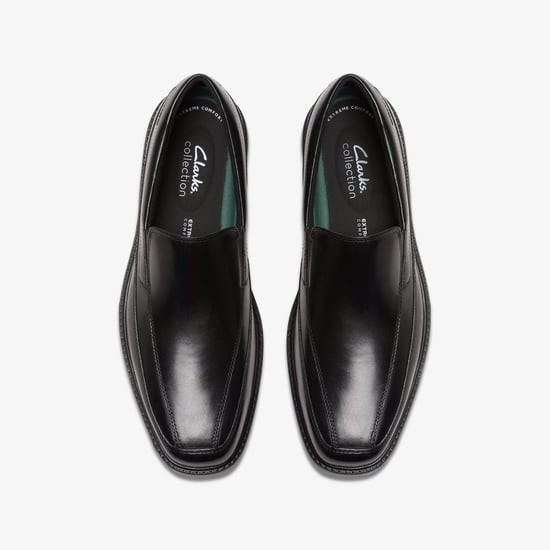 Zapatos Negros de Piel Libre Cosgrove - Image 6