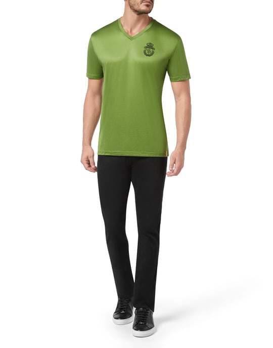 Camiseta Cuello Pico Crest - Image 2