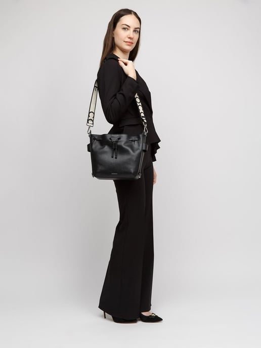Bolso Coccinelle Negro - Image 5