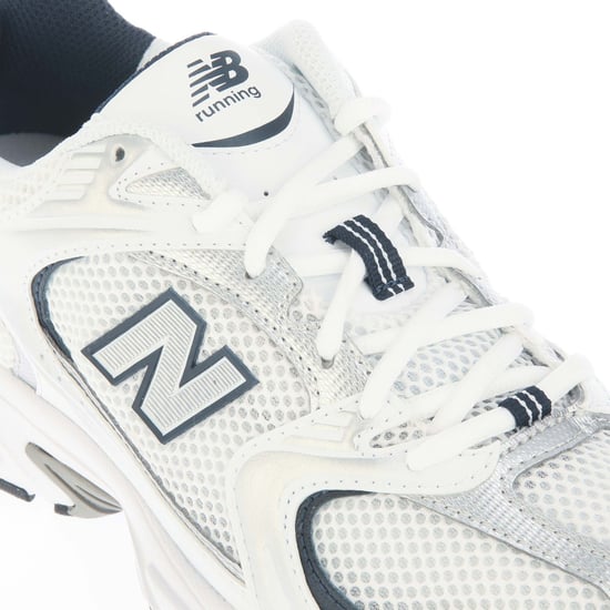 Zapatillas New Balance 530 para mujer en blanco - Image 5