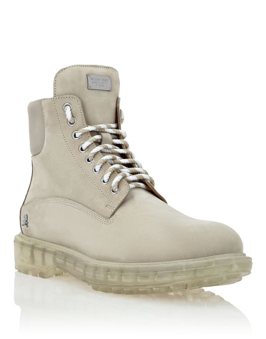 Botas - Image 1